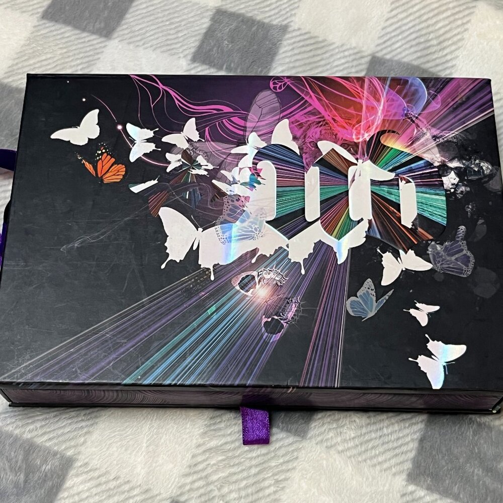 Urban Decay Book of Shadows IV (2011 Release)